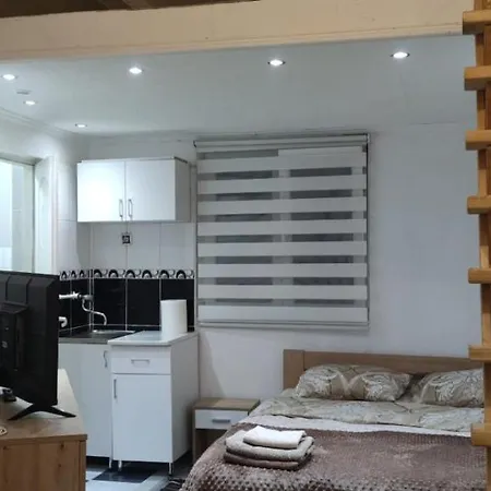 Apartment Small Private Bathroom Wi-fi