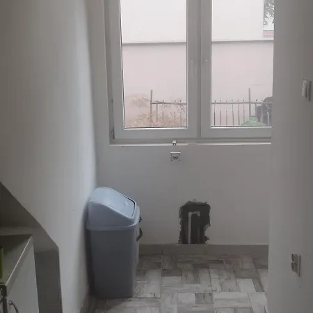 Small Private Bathroom Wi-fi Lägenhet