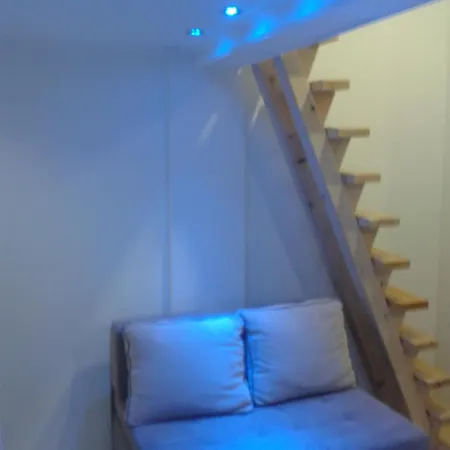 Small Private Bathroom Wi-fi 아파트 *