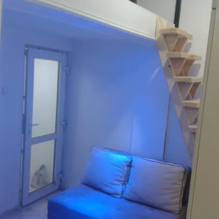 Apartment Small Private Bathroom Wi-fi *