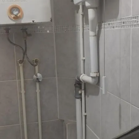 Apartment Small Private Bathroom Wi-fi *