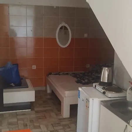 Apartment Small Private Bathroom Wi-fi *